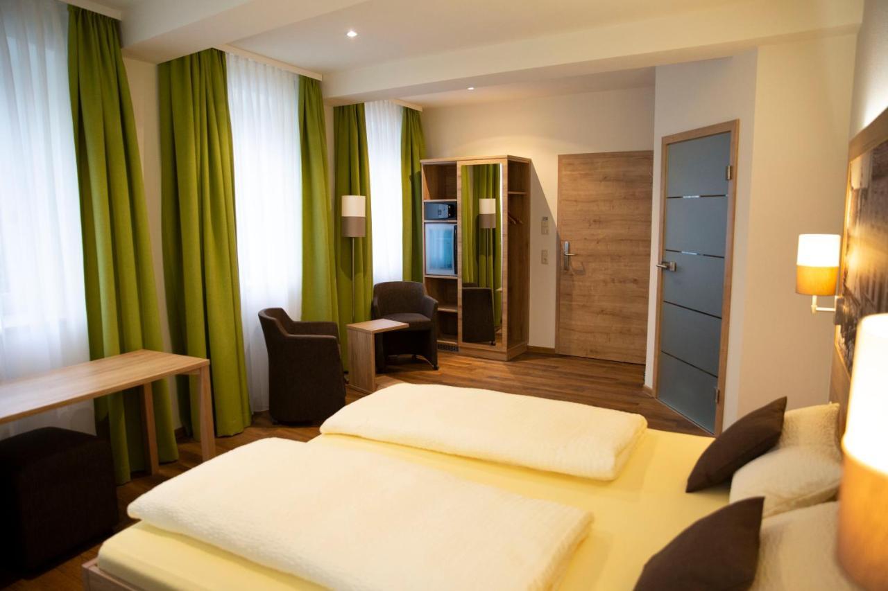Der Patrizierhof - Weingut Gasthof Hotel - Familie Grebner Grosslangheim Экстерьер фото