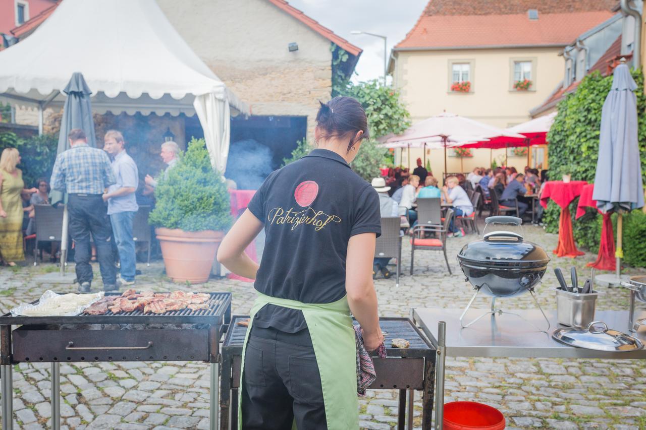 Der Patrizierhof - Weingut Gasthof Hotel - Familie Grebner Grosslangheim Экстерьер фото