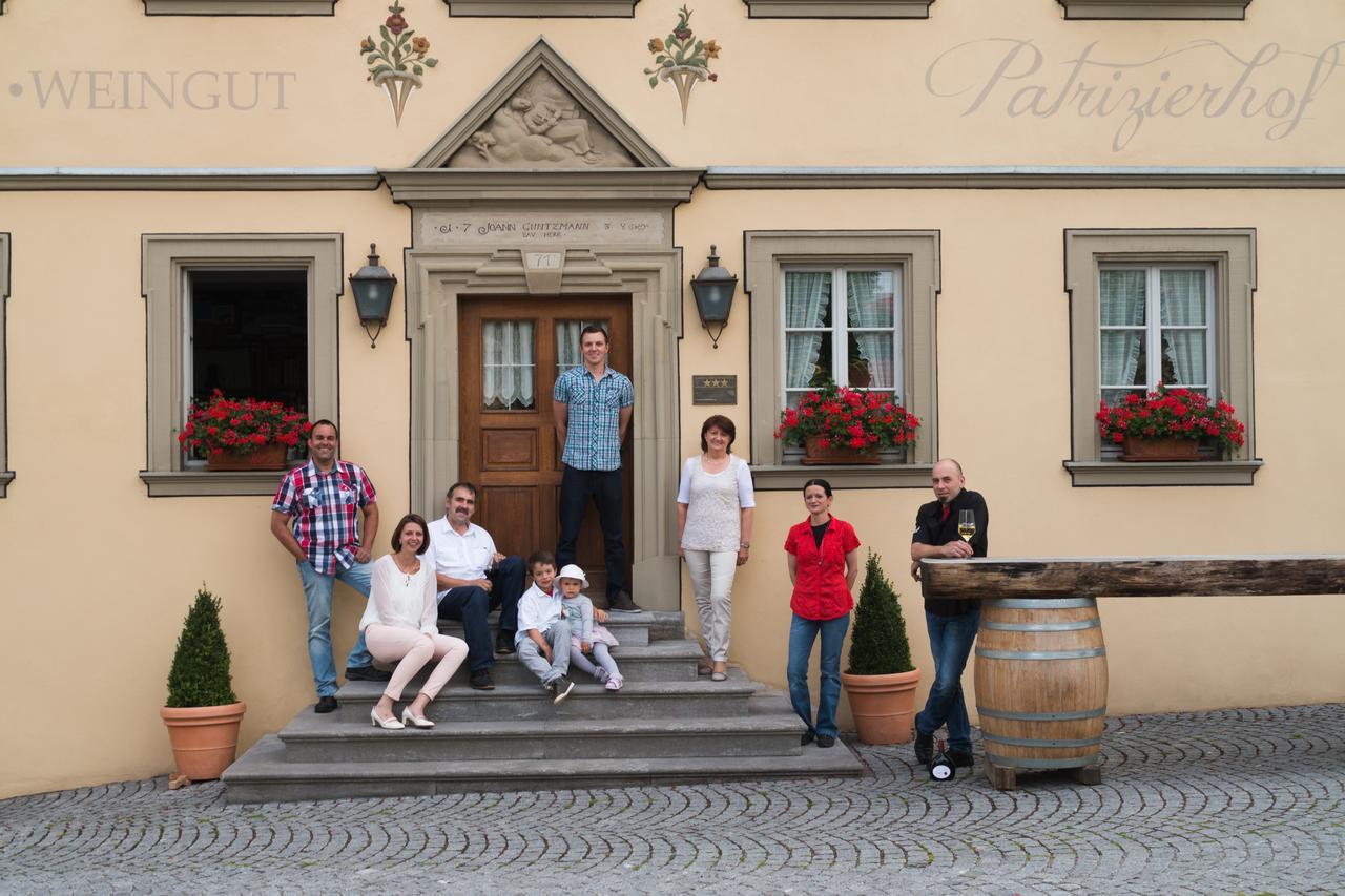 Der Patrizierhof - Weingut Gasthof Hotel - Familie Grebner Grosslangheim Экстерьер фото